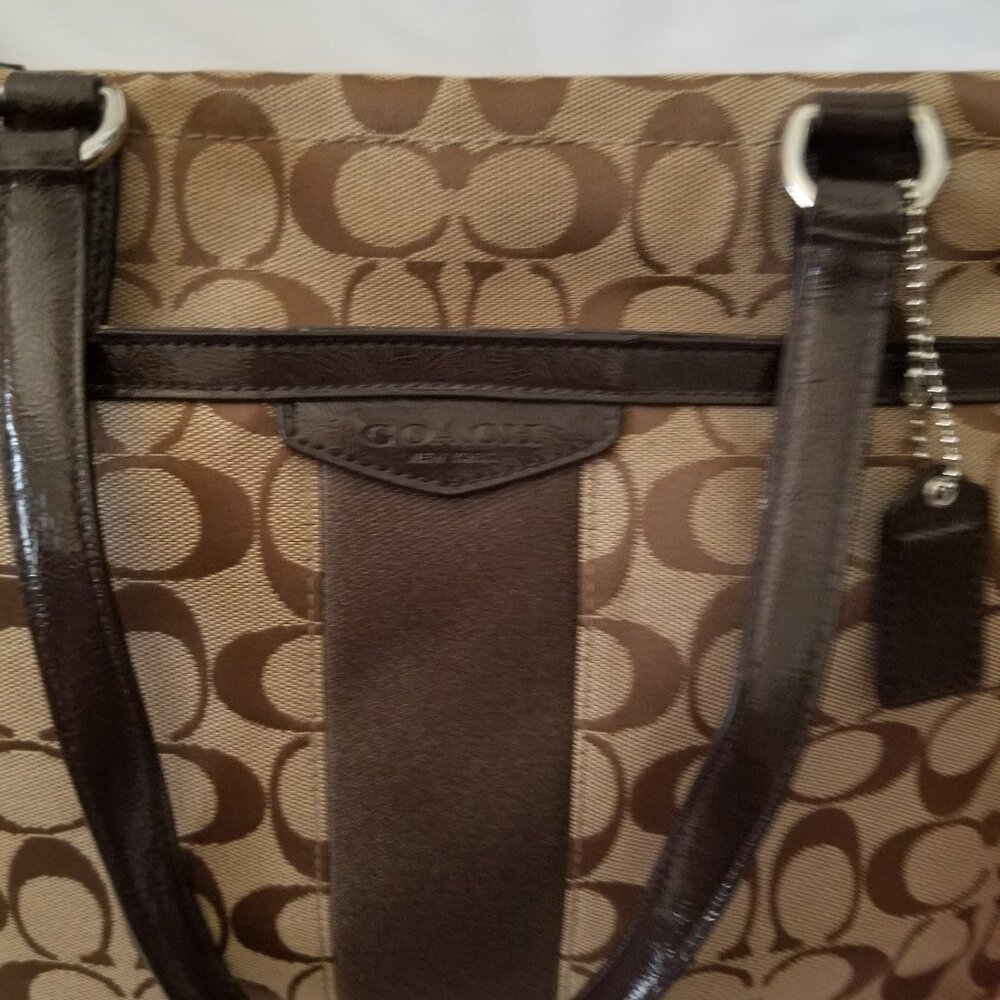 Authentic Coach Brown Signature Jacquard ShoulderBag Purse - Picture 3 of 8